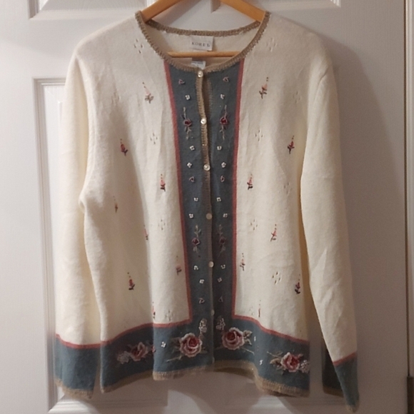 Vintage Koret Cardigan with Embroidery and Beading Detail Croch… - Picture 3 of 8